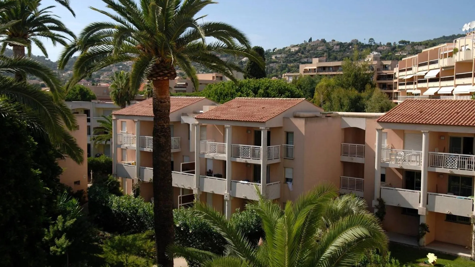 Golfe Juan Joli F2 Clim Piscine A 5 Minutes De La Mer Vallauris Apartment